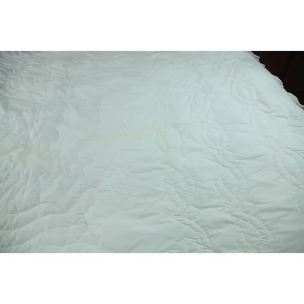 VTG‎ Embroidered Quilt White Lace Ruffle Floral Victorian Granny 79X88 COTTAGE